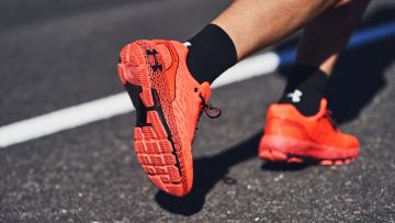 Diluncurkan Bareng Kampanye The Only Way Is Through, Sepatu Canggih HOVR Machina Under Armour Bisa Jadi ‘Pelatih Pribadi’