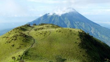 Pendakian Gunung Merbabu dan Sindoro Ditutup Imbas Virus Corona. Libur Mendaki Dulu ya!