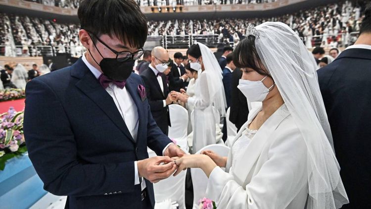 Resepsi Pernikahan di Tengah Pandemi Corona. Baiknya Ditunda atau Dilanjut Ya?