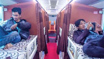 Yuk Cobain Sleeper Bus, Layanan Bus Premium dengan Tempat Tidur. Udah Ada di Indonesia!
