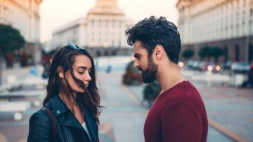 7 Fase Menolak Cinta yang Juga Sama Rumitnya dengan Jatuh Cinta, Bukan Berarti Jahat atau Tak Peka