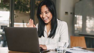 4 Trik Terlihat Profesional Saat Telekonferensi. Jangan Cuek Bebek Meski Kerja dari Rumah