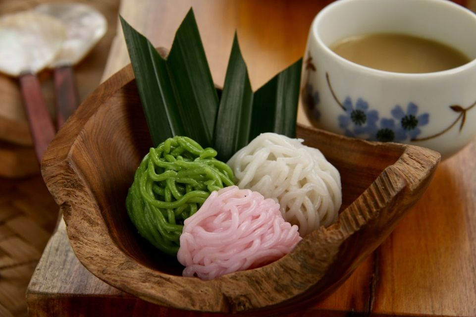 11+ Resep Olahan Tepung Beras yang Mudah & Enak 26 olahan tepung beras putu mayang