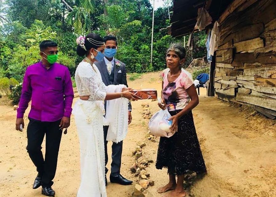 Gagal Gelar Nikahan Mewah karena Corona, Pasangan Sri Lanka Akhirnya Bagikan Makanan ke Warga