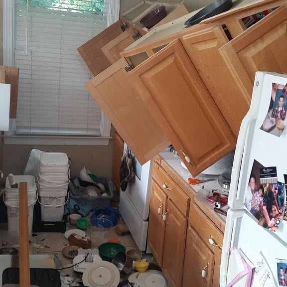Begini Jadinya Jika Renovasi Rumah Dilakukan oleh Orang yang Lagi Banyak Masalah. Ambyar Semuanya!