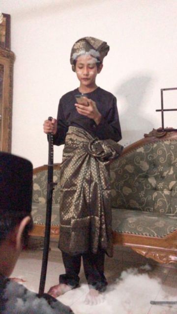 11 Potret Kreatif Momen Khotbah Salat Id di Rumah Ketika Karantina. Yang Penting Berasa Lebaran~
