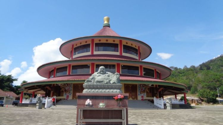 Padepokan Puri Tri Agung, Wisata Religi 3 Agama