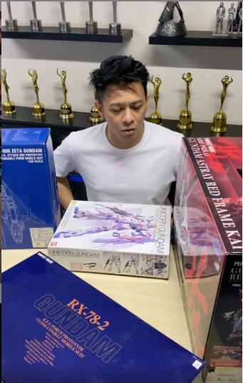 Rela Rogoh Kocek Lebih Dalam, 10 Artis ini Punya Hobi Mahal: Koleksi Action Figure!