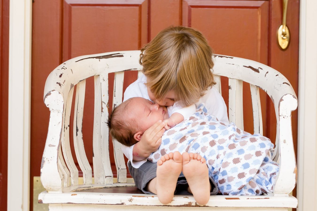 Mengulik Plus Minus Jarak Usia Antar Anak. Mending Dekat-dekatan atau Jauh Sekalian?