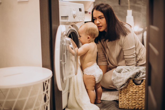 Mencoba Menghitung Pemakaian Popok pada Bayi dalam Setahun. Para Ibu Wajib Coba Nih!