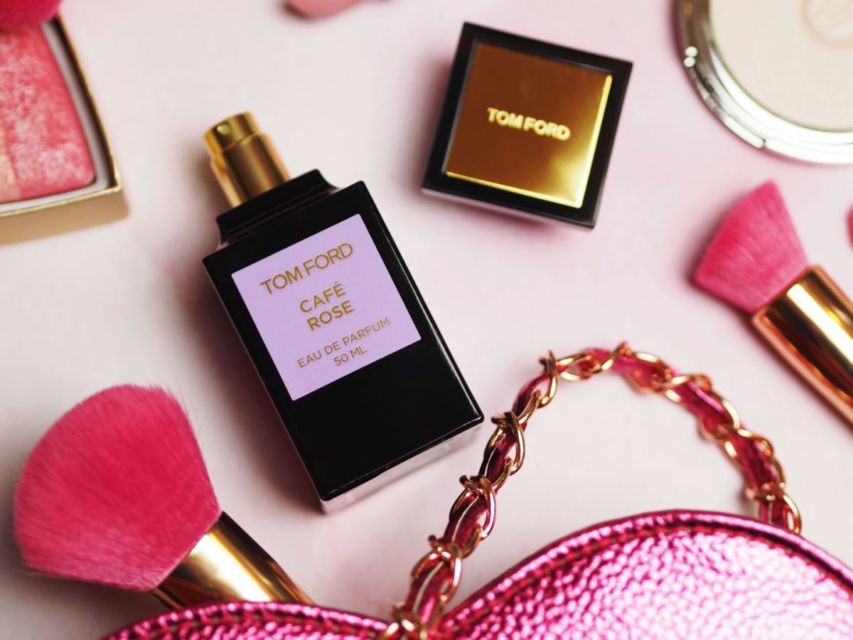 5 Aroma Parfum Wanita Paling Populer yang Katanya Bisa Memikat Pria. Wah, Apa Saja?
