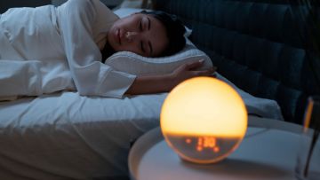 5 Cara Tidur dengan Cepat Meski Habis Minum Kopi atau Mengalami Insomnia