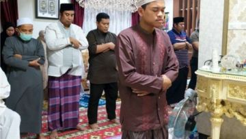 Jelang Lebaran, Pemerintah Imbau Masyarakat Untuk Salat Id di Rumah. Ini lo Hukum & Tata Caranya