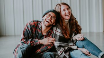 Dilema Menjadi Mak Comblang: Orang Lain Dicarikan Pasangan, sementara Diri Sendiri Entah Akan Menyusul Kapan