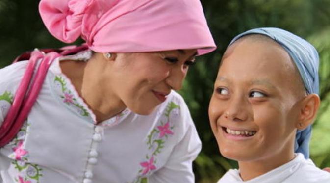 Karena Tuntutan Peran, 8 Artis Cewek ini Rela Menggunduli Kepalanya. Tetap Pede di Dunia Nyata!