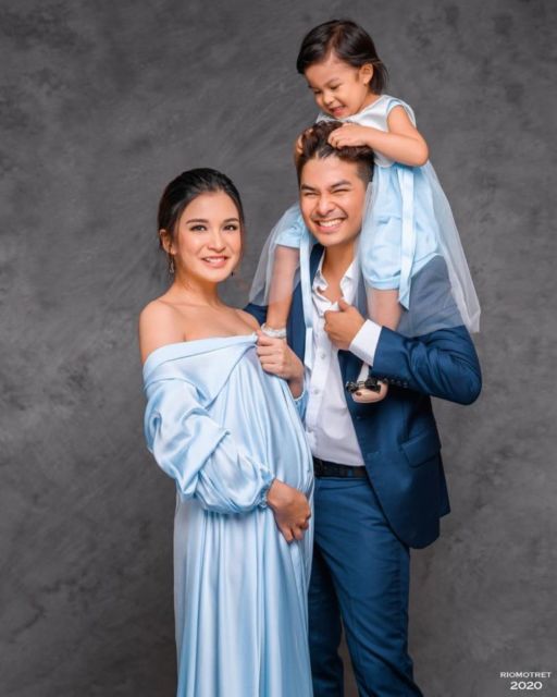 10 Foto Maternity Anak Kedua ala Chelsea Olivia. Konsep Tradisional Modern, Auranya Memesona!