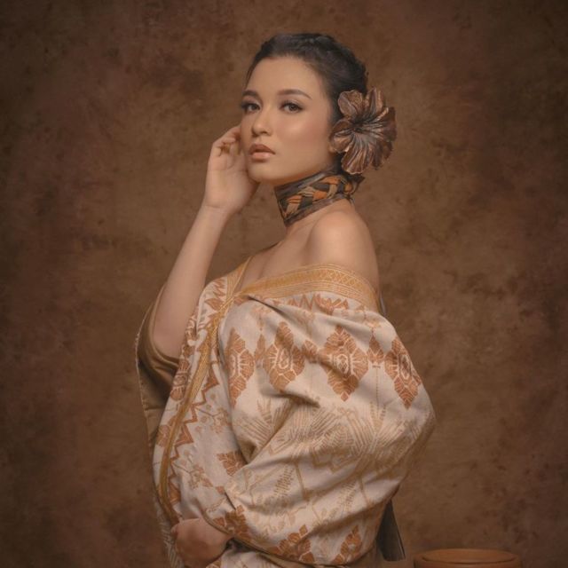 10 Foto Maternity Anak Kedua ala Chelsea Olivia. Konsep Tradisional Modern, Auranya Memesona!