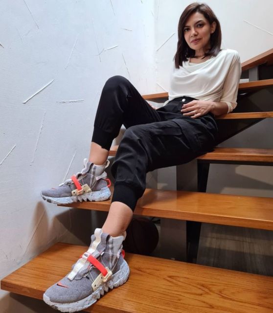 7 Trik Foto di Rumah Biar Hasilnya Makin Estetik. Meski di Rumah Aja, Tetap Bisa Foto-Foto Cantik~