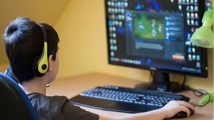 Game Online Sangat Berbahaya di Masa Perkembangan Anak, Orang Tua Wajib Paham Nih~