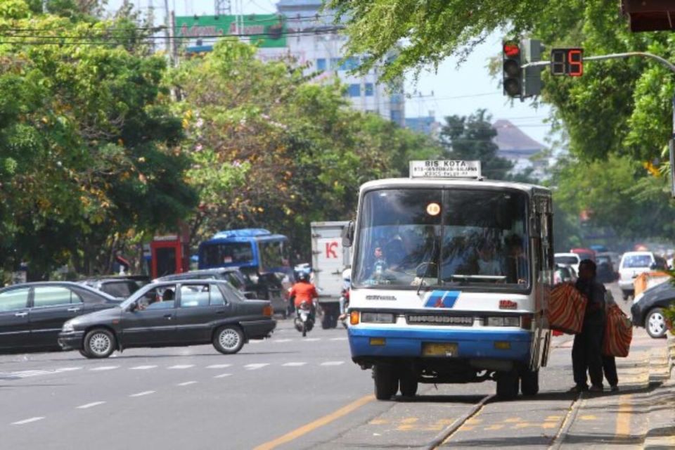 Rasanya Jadi Bucin Zaman Dulu, Titip Pesan Cinta Lewat Kursi di Angkot. Perjuangan Banget! :D