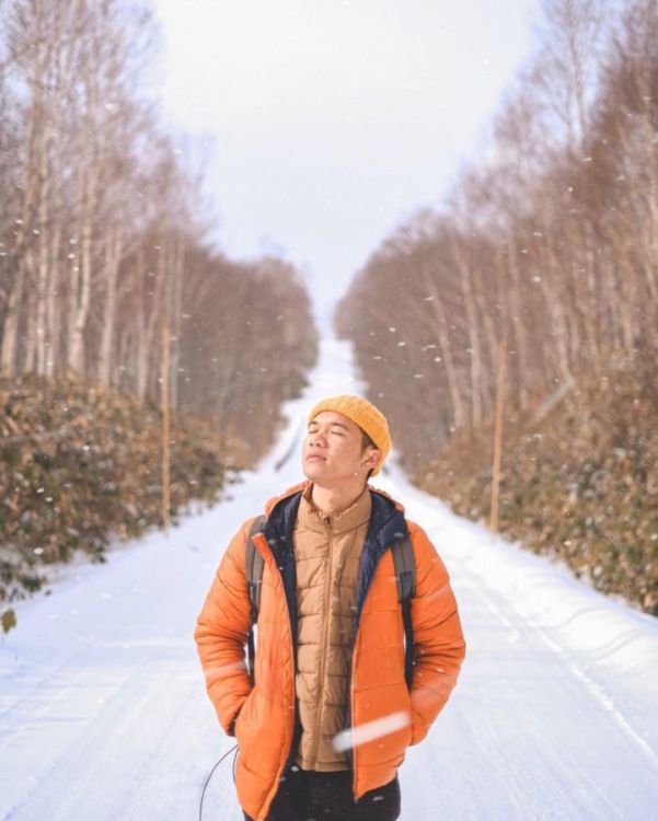 Simak 5 Tips Praktis Menjadi Travel Influencer ala Caswan Assegaf. Biar Fotomu Ngehits di Instagram!