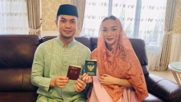 Resmi Menikah Secara Negara Hari ini, Zaskia Gotik Umumkan Kehamilan Sekaligus. Selamat!