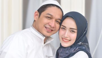 Unggah Foto Kakek-Neneknya, Asal Wajah Bule Adelia Pasha Akhirnya Terjawab. Warganet Lega!