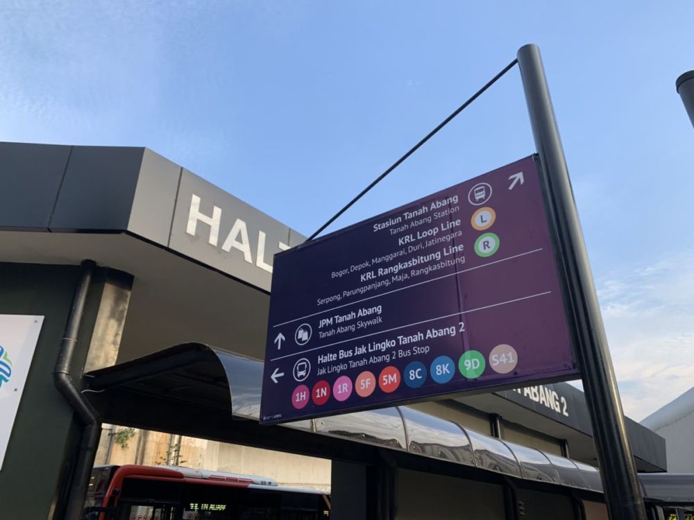 Potret Terbaru Penataan Stasiun Kereta Api di Jakarta. Rapi, Elegan dan Mirip Stasiun di Negara Maju! 21 Potret Terbaru Penataan Stasiun Kereta Api di Jakarta. Rapi, Elegan dan Mirip Stasiun di Negara Maju!