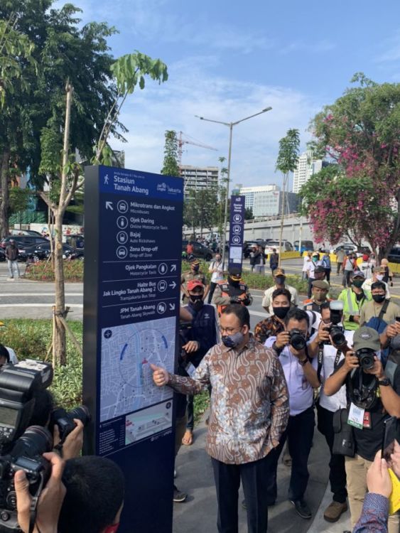 Potret Terbaru Penataan Stasiun Kereta Api di Jakarta. Rapi, Elegan dan Mirip Stasiun di Negara Maju! 17 Potret Terbaru Penataan Stasiun Kereta Api di Jakarta. Rapi, Elegan dan Mirip Stasiun di Negara Maju!