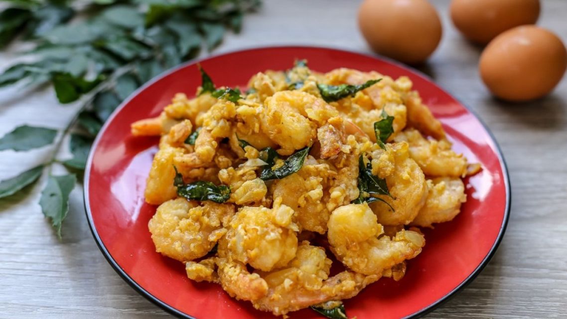 6 Olahan Unik Berbahan Telur Asin yang Layak Coba. Bosan Kalau Cuma Langsung Dimakan Saja