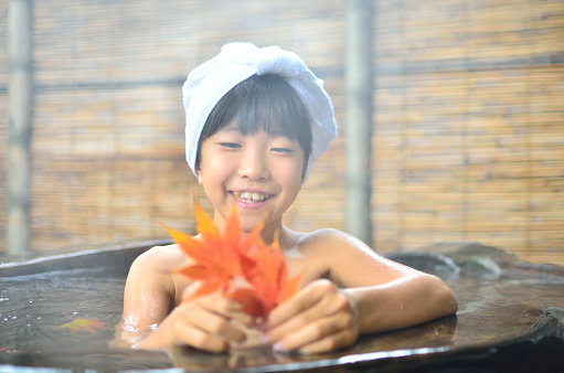 9 Fakta Unik Tentang Budaya Mandi Orang Jepang. Ternyata Beda Banget sama Kebiasaan Kita