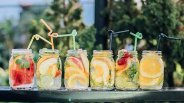 7+ Cara Membuat Infused Water Mudah & Ga Pahit