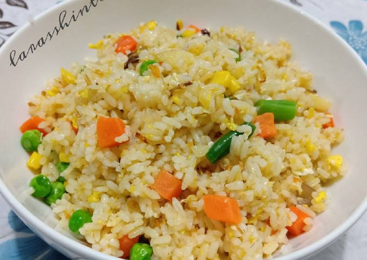 8 Resep Nasi Goreng ala Tek Tek Sampai Solaria yang Nggak Mustahil Dimasak Sendiri di Dapurmu