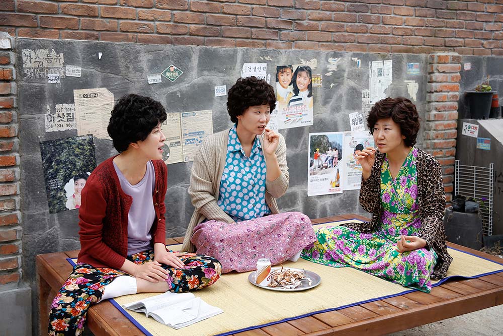 Nicholas Saputra Ungkap Alasan Bisa Ketagihan Nonton Reply 1988, Langsung Suka dari Episode Pertama