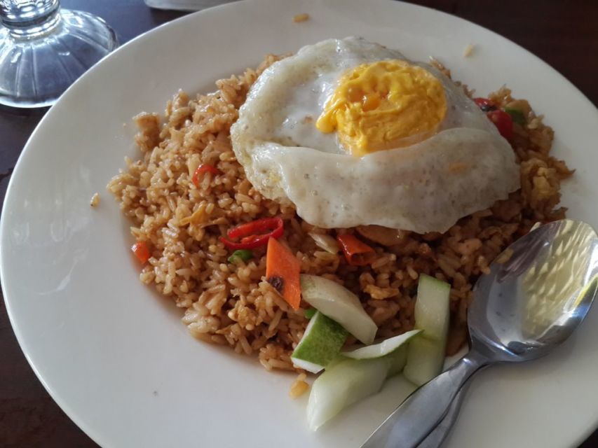 8 Resep Nasi Goreng ala Tek Tek Sampai Solaria yang Nggak Mustahil Dimasak Sendiri di Dapurmu