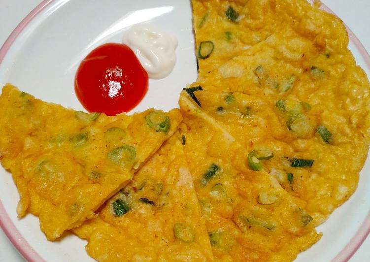 7 Kreasi Telur Dadar Tak Biasa buat Lauk Makan. Ada yang Geprek Hingga Telur Dadar Khas Padang 19 7 Kreasi Telur Dadar Tak Biasa buat Lauk Makan. Ada yang Geprek Hingga Telur Dadar Khas Padang