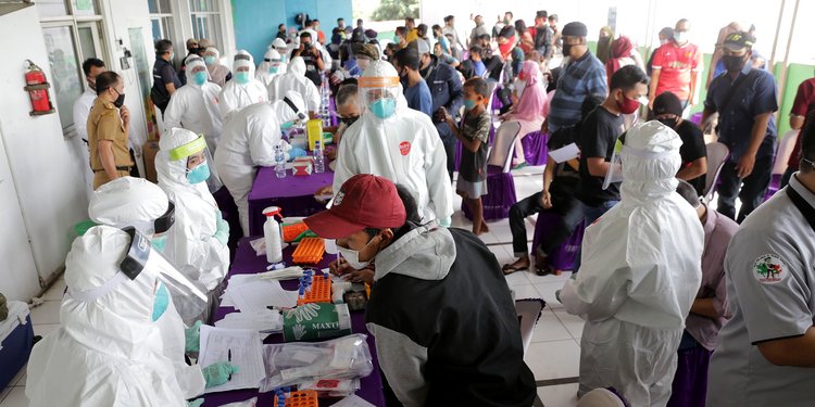 5 Alasan Kenapa Banyak Warga Tolak Rapid Test Corona, sampai Tim Medis Diusir-usir Segala