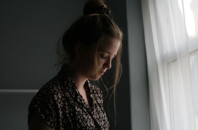 5 Tips Ini Bisa Bantu Kalian yang Sedang Putus Cinta Untuk Move On, Yuk Bisa Yuk!