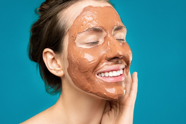 Jangan Panik Menjelang New Normal, 7 Skincare Ini Wajib Digunakan Malam Hari