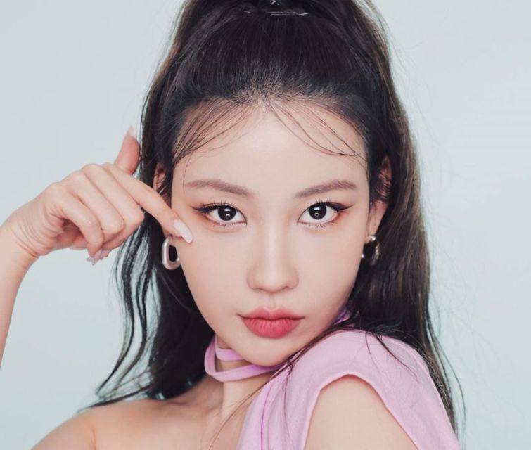 Bermodal Makeup, Beauty Vlogger Ini Mengubah Wajahnya Jadi Jennie 'Blackpink'. Hasilnya Mirip!