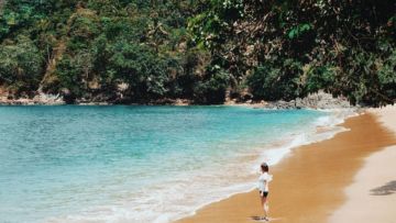 Pantai Bolu-Bolu, Surga Tersembunyi yang Begitu Cantik di Malang. Jadi Bikin Males Pulang!