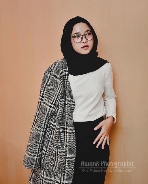 Kumpulan Potret dan Gaya Nissa 'Sabyan' yang Jarang Terekspos Media. Manis Banget!