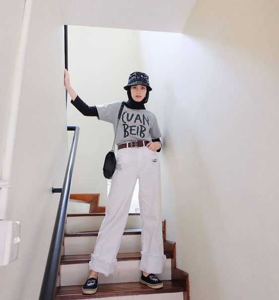 5 Aksesoris Penunjang Penampilan Berhijabmu. Nggak Norak, Justru Lucu!
