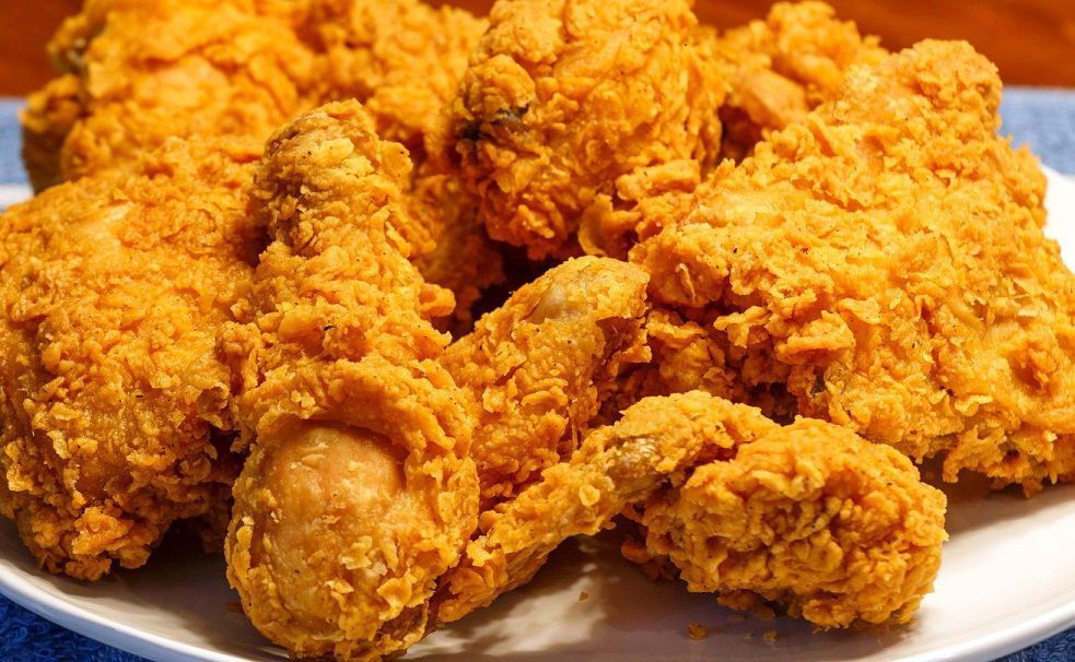 8 Resep Ayam Goreng dari Bumbu Lengkuas Sampai Kecap Pedas. Racikan Ungkepnya Beda Semua