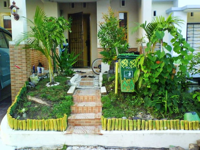 Trik Menghadirkan Taman Rumah di Area Sempit. Estetis dan Nggak Monoton Kayak di Rumah Sakit