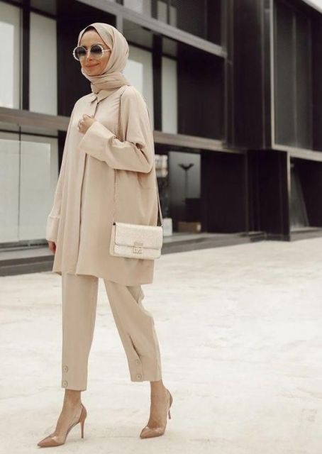 Parade Cantiknya Hijabers Pakai Setelan Warna Polos; Bisa Ditiru Buat Tampil Lebih Santun!