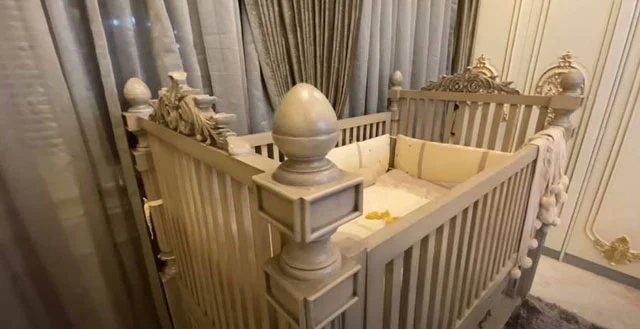 11 Potret Kamar Anak Tasya Farasya. Bernuansa Emas dan Mewah, Serasa di Negeri Dongeng