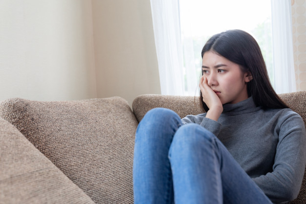 Membalas Curhatmu: Overthinking tentang Perasaan Insecure Hingga Quarter Life Crisis
