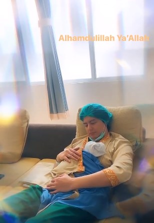 Sempat Ada Masalah dengan Kandungan, Akhirnya Cut Meyriska Melahirkan Bayi Laki-Laki. Selamat ya!
