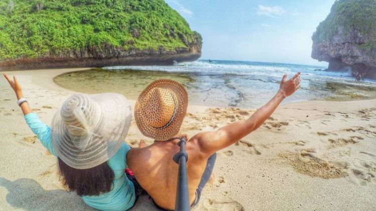 Serasa Pantai Pribadi, Inilah Alasan Pantai Greweng Gunung Kidul Disebut Surga Tersembunyi